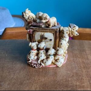 Disney Harmony Kingdom collectible box - 101 Dalmatians